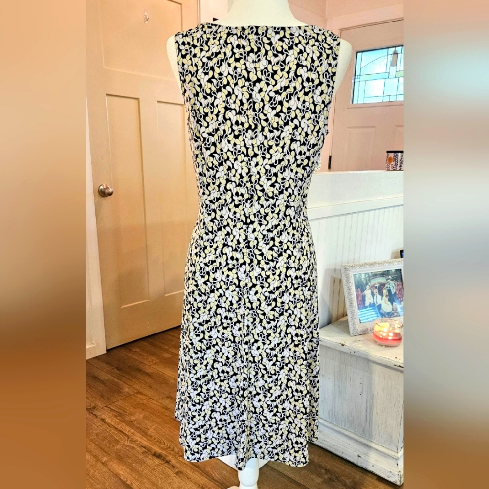 Hardly Worn - Perceptions - White/Yellow Paisley … - image 4